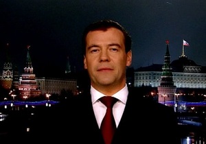 Медведев будет смотреть свое новогоднее обращение в кругу семьи