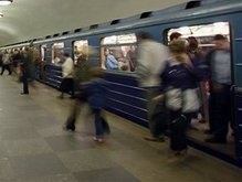 Женщина-самоубийца в киевском метро бежала навстречу поезду