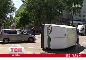 В Киеве произошло ДТП с участием инкассаторской машины