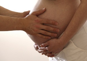 Врачи советуют женщинам, страдающим ожирением, похудеть до зачатия ребенка