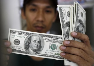 В США фургон, перевозивший деньги, растерял на ходу более $200 тысяч