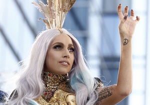Фотогалерея: Птица счастья. Lady GaGa стала триумфатором церемонии MTV VMA-2010