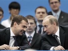 Медведев официально внес Путина