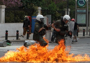Афины охвачены беспорядками: в городе вспыхнули новые пожары