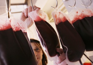 Ученые впервые осуществили переливание  человеку искусственной крови из стволовых клеток