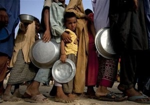 Обстановка в Пакистане осложняется: вышедшая из берегов река Инд лишила крова сотни тысяч людей