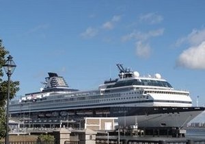 Более 300 человек на круизном лайнере в США поразила эпидемия неизвестного вируса