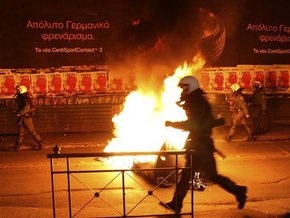 В Греции возобновились беспорядки: студенты захватывают радиостанции