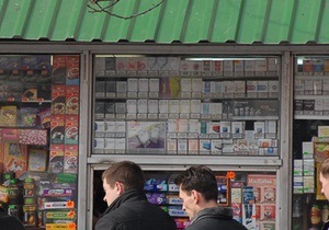 В центре Киева демонтировали пять киосков по продаже прессы и сигарет