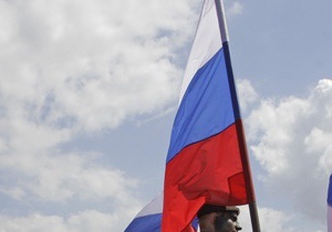 В Чернигове двери почетного консульства России облили черной краской