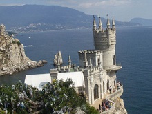 Ялта опровергает информацию о продаже Ласточкиного гнезда