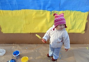 Более 10 тысяч украинок стали Матерями-героинями