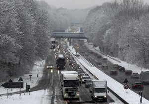 Новости Румынии - непогода в Украине - штормовое предупреждение - Украинцев просят воздержаться от поездок в Румынию в течение ближайших дней - снегопады в Украине