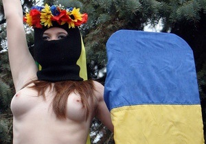 Братство призывает FEMEN назваться именем бабушки Шухевича