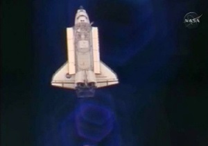 В NASA проверяют повреждения Endeavour, которые он получил при стыковке с МКС