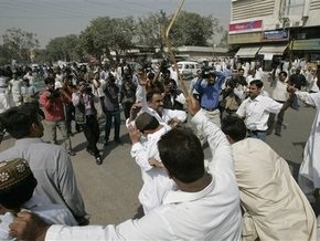 Пакистанская полиция разогнала антиправительственную демонстрацию
