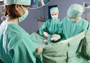 В Чехии врачи грозят массовыми увольнениями, требуя повышения зарплат