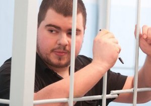 Сыну прокурора, сбившему насмерть трех женщин в Днепропетровске, вынесли приговор