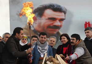  Это начало новой эры . Глава курдских сепаратистов призвал повстанцев сложить оружие и покинуть Турцию
