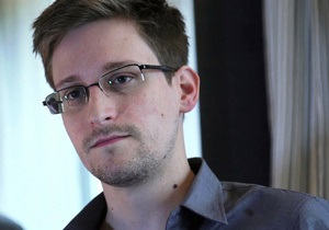 Сноуден находится в Шереметьево согласно международному праву