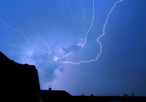 В Херсонской и Харьковской областях от удара молнии погибли два человека
