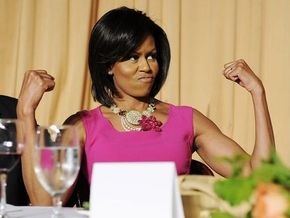 Фотогалерея: Мишель Обама взяла моду голыми руками