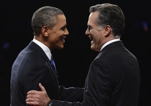 Опрос в колеблющихся штатах: шансы Обамы и Ромни остаются равными