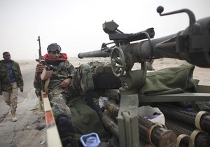 СМИ: Франция вооружает берберов для открытия южного фронта против сил Каддафи