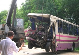 Фотогалерея: Авария на Волыни. Восемь человек погибли в лобовом столкновении двух автобусов