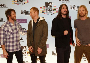 Лидер Foo Fighters опроверг слухи о распаде группы