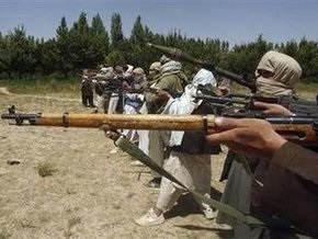 В американских тюрьмах в Афганистане талибы вербуют новых боевиков - доклад
