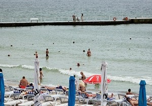 На одесских пляжах продлили запрет на купание в море