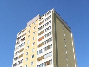 В Черновцах девочка выпала с девятого этажа и осталась жива