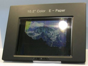 Samsung представила электронную бумагу с функцией видео