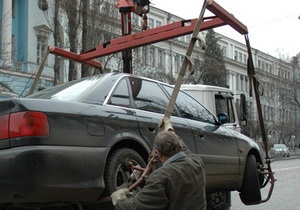 Власти намерены вернуть на киевские дороги эвакуаторы