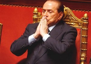 Актриса, делавшая вечеринки для Берлускони, назвала его отцом своего ребенка