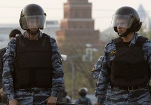 В Москве задержали около 20 человек за  несанкционированное шествие 