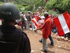 Селайя возвращается в Гондурас. В стране продолжаются акции протеста