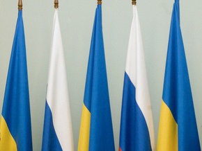 Опрос: Украинцы считают напряженными отношения Украины и России