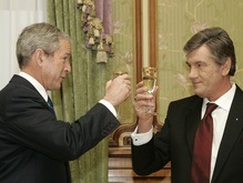Ющенко в понедельник улетает к Бушу