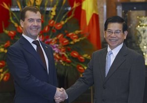 Медведев посетил Вьетнам