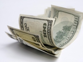 Доллар на межбанке стремительно растет