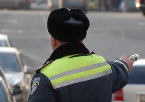 В Черниговской области пьяный водитель напал с ножом на гаишников