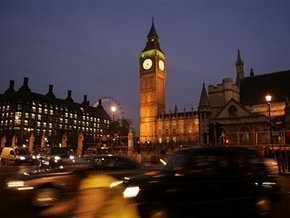 Великобритания увеличивает плату за визы