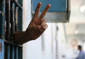 В США молодожены в первую брачную ночь оказались в тюрьме