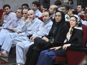 Обвиняемая в причастности к беспорядкам в Иране француженка признала свои ошибки