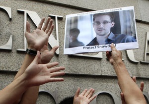 Сноуден - ЦРУ - МИД Эквадора: СМИ исказили информацию о сроках предоставления убежища Сноудену