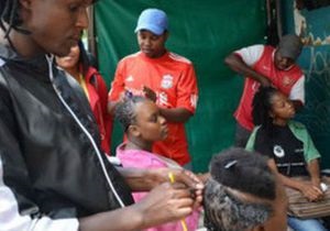 Жители ЮАР прячут волосы от  похитителей дредов 