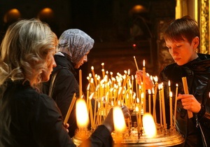 Опрос: Больше всего украинцы доверяют церкви