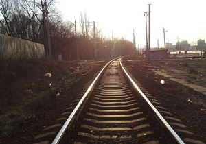 В Донецкой области из-за столкновения поездов семь грузовых вагонов сошли с рельсов